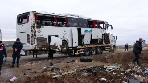 Yozgat’ta otobüs kazası: 2 ölü, 18 yaralı