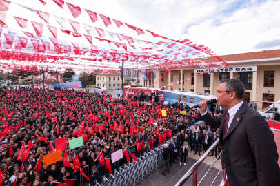 CHP Genel Başkanı Özgür Özel'in Gaziantep'teki gündemi yine emekliler oldu