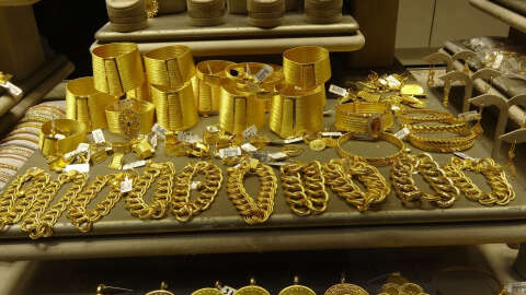 Ekonomistten altın tahmini:  Altının ons fiyatı 2 bin 700 dolar seviyelerini görebilir