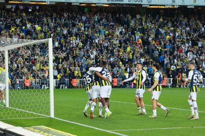 Fenerbahçe, Kayserispor’a acımadı 3 puanı 3 golle aldı