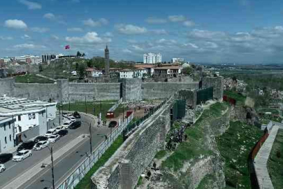 Diyarbakır Valiliği şehire girişleri 4 gün yasakladı