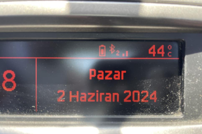 Adana'da sıcaklık rekor seviyeye ulaştı, termometreler 44 dereceyi gösterdi